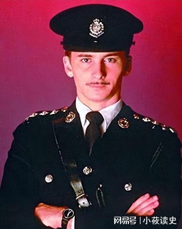 华体会官网-1988年他一张单程机票飞到香港，35年后以烧炭自尽的方式结束生命